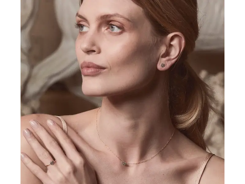 4168-evn-2-GIROCOLLO-IN-ORO-GIALLO-CON-CUORE-IN-POLVERE-DI-DIAMANTI-CROMO-MAMAN-ET-SOPHIE-GCSSO2PSK (1).webp